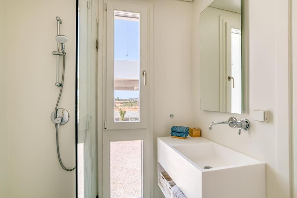 Villa Lampsi - Spacious & Modern Isterni  Экстерьер фото