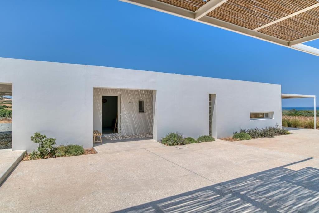 Villa Lampsi - Spacious & Modern Isterni  Экстерьер фото